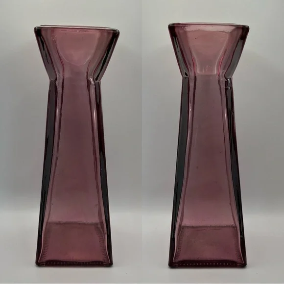 3/$30 Florero Pyramid Vase in Bordeaux
Recycled Glass - Picture 2 of 6